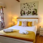 Värdshus Lavender - Delightful Stables Conversion By Stae-homes *