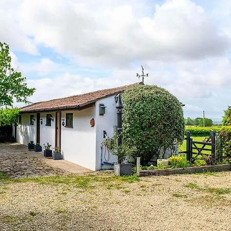 Lavender - Delightful Stables Conversion By Stae-homes Värdshus Bristol