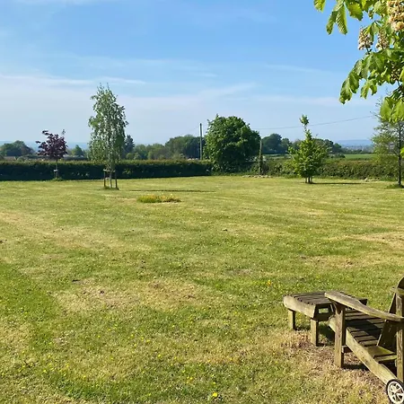 Lavender - Delightful Stables Conversion By Stae-homes * 布里斯托