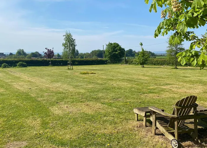 Lavender - Delightful Stables Conversion By Stae-homes * Бристоль